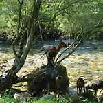 Adosado Con Piscina En El Valle De Ason La Tudanca Hébergement de vacances