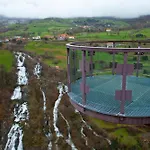 Hébergement de vacances Adosado Con Piscina En El Valle De Ason La Tudanca *