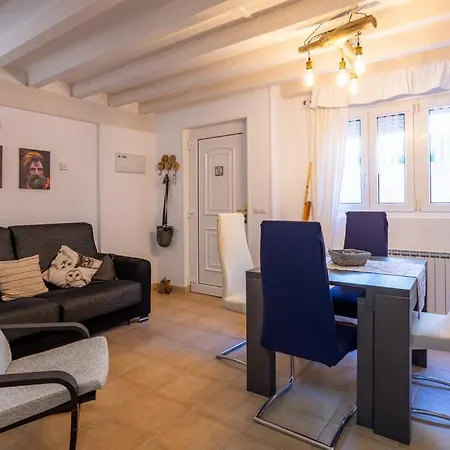 Adosado Con Piscina En El Valle De Ason La Tudanca Arredondo