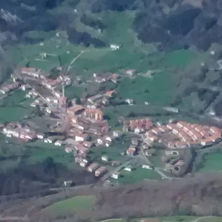 Dom wakacyjny Adosado Con Piscina En El Valle De Ason La Tudanca