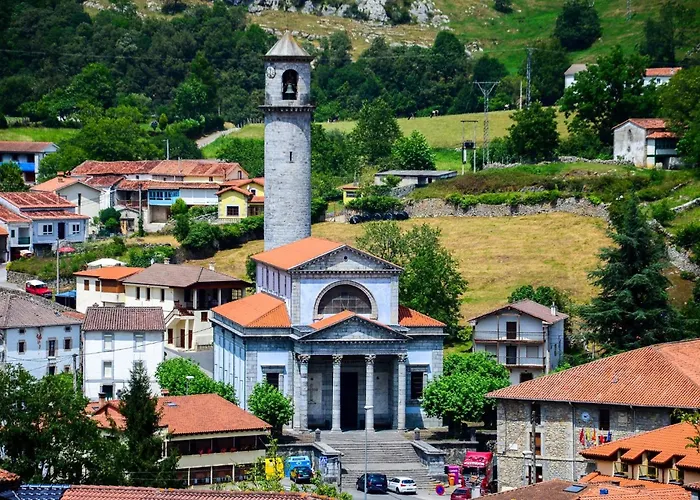 Adosado Con Piscina En El Valle De Ason La Tudanca Hébergement de vacances