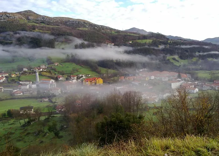 Adosado Con Piscina En El Valle De Ason La Tudanca Hébergement de vacances Arredondo