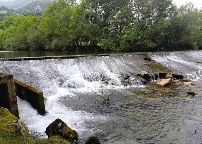 Adosado Con Piscina En El Valle De Ason La Tudanca Hébergement de vacances Arredondo